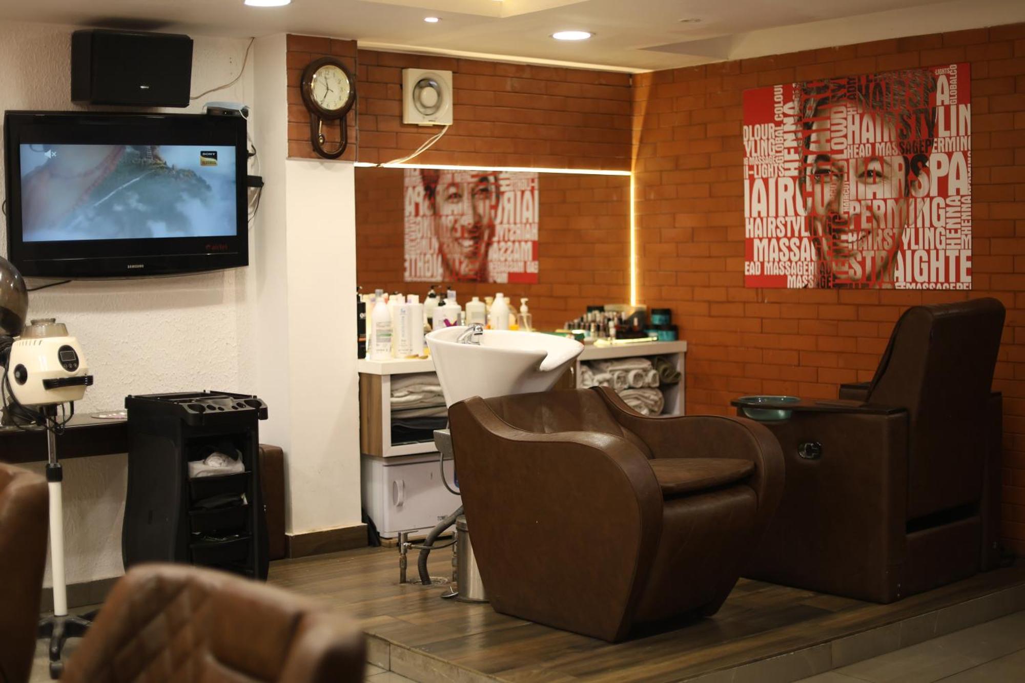 Hotel Willow Banks - Boutique 4 Star Hotel On The Mall Road Shimla Eksteriør billede