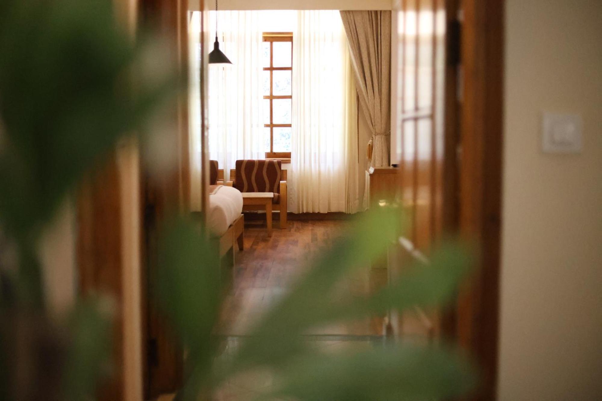 Hotel Willow Banks - Boutique 4 Star Hotel On The Mall Road Shimla Eksteriør billede