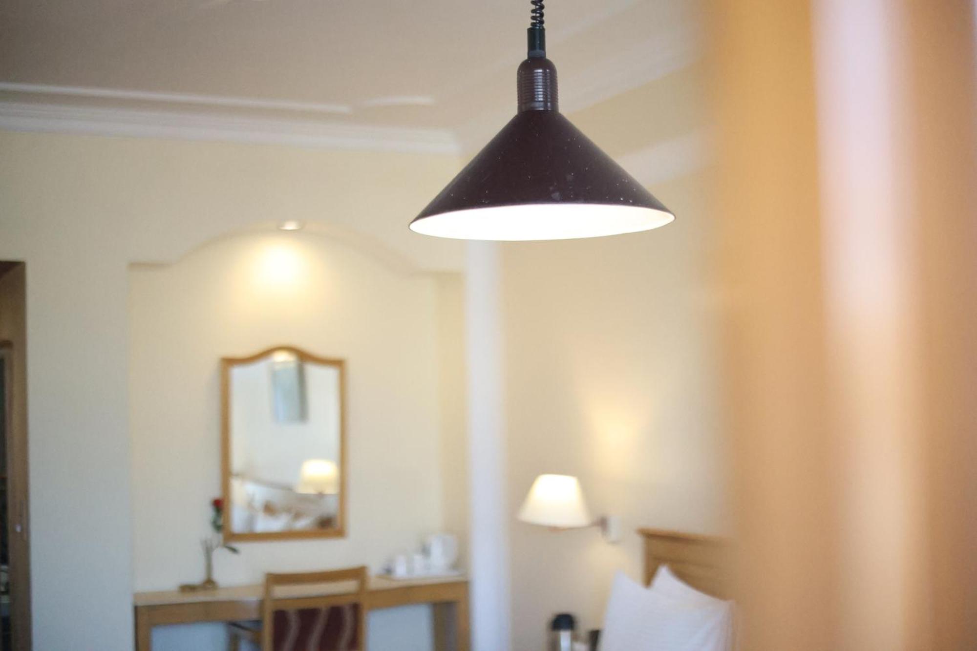 Hotel Willow Banks - Boutique 4 Star Hotel On The Mall Road Shimla Eksteriør billede