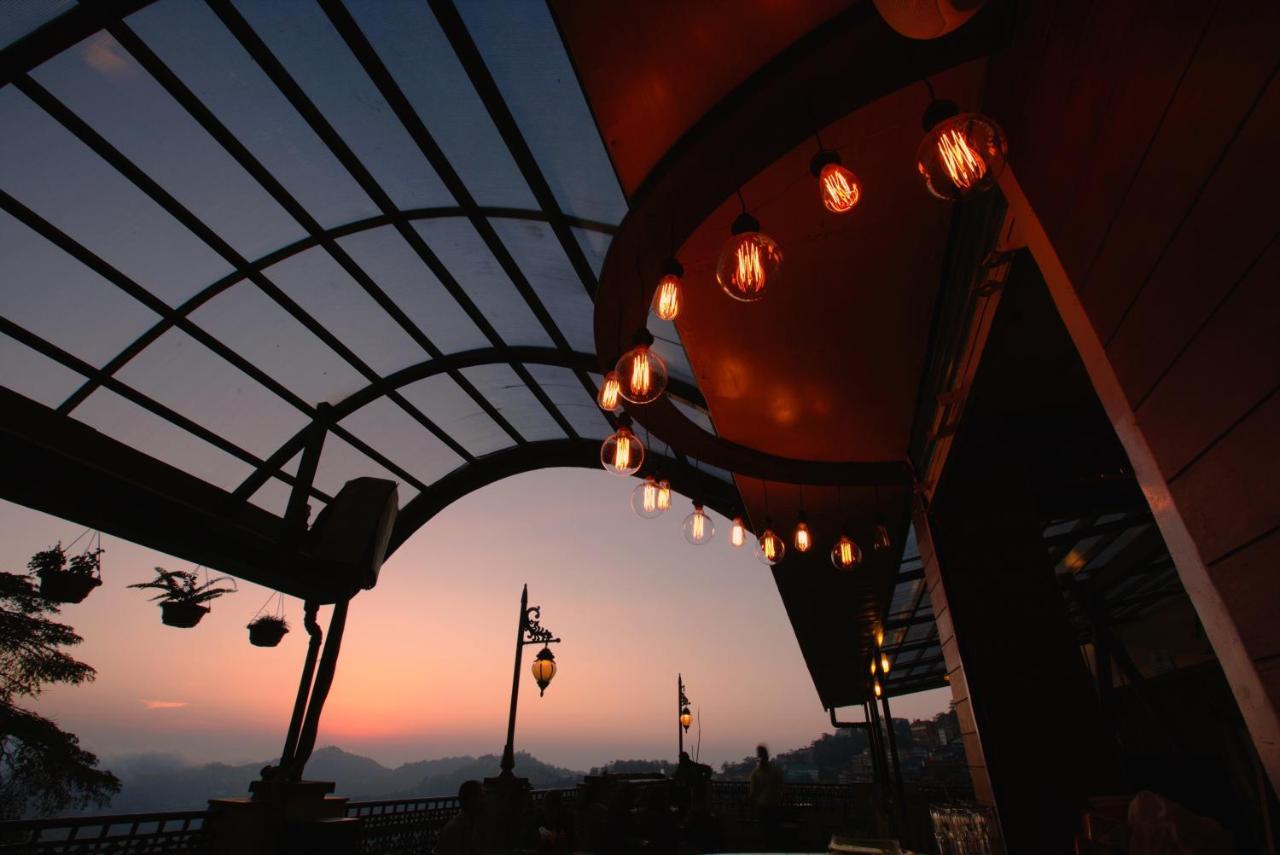 Hotel Willow Banks - Boutique 4 Star Hotel On The Mall Road Shimla Eksteriør billede